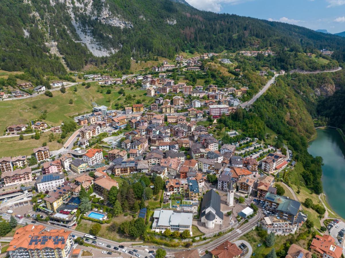 Hotel Lory - Molveno - Dolomiti Екстериор снимка