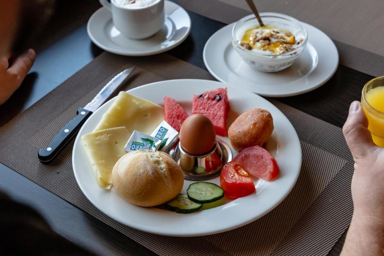 Hotel Lory - Molveno - Dolomiti Екстериор снимка